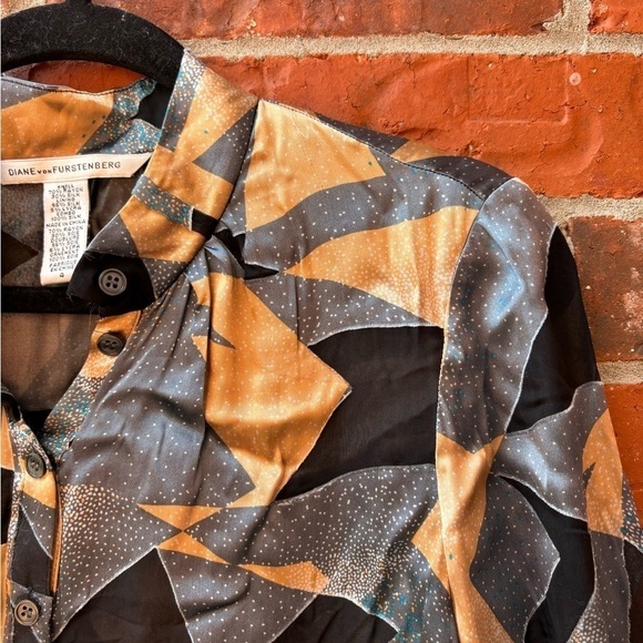 Diane Von Furstenberg Womens 4 Glassglow Silk Gold Black Geometric Blouse - Picture 3 of 10